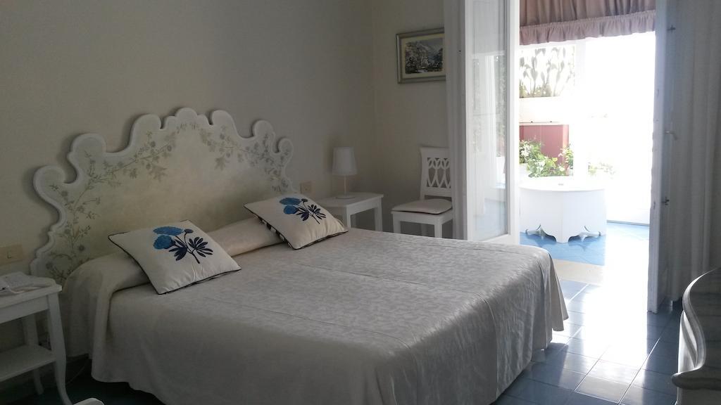 Villa La Tartana Positano Szoba fotó